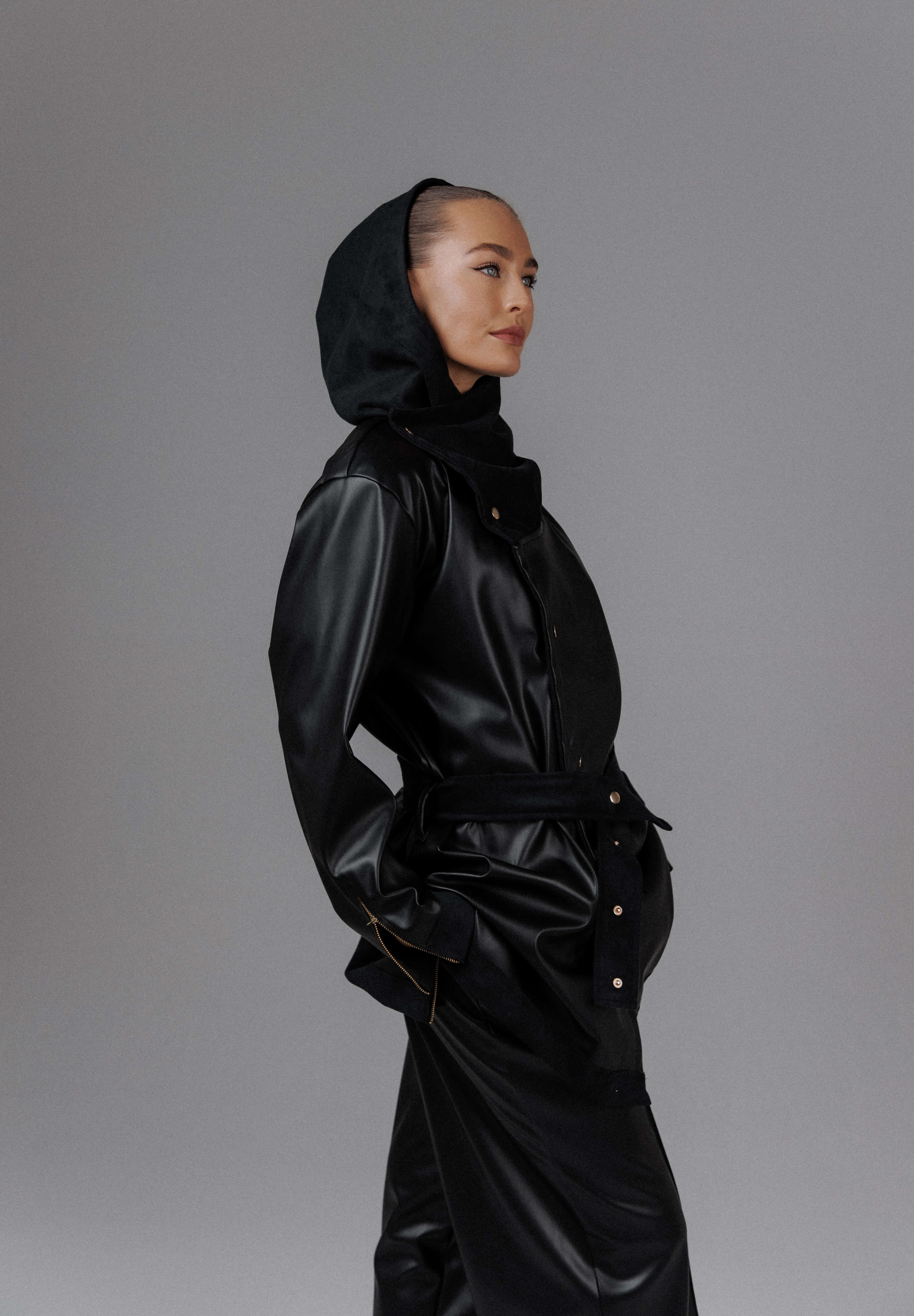 Eclipse Women's Hooded Leather Set - Image 4